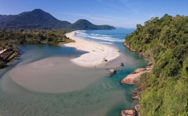 Alojamento Ombak Surf House Ubatuba